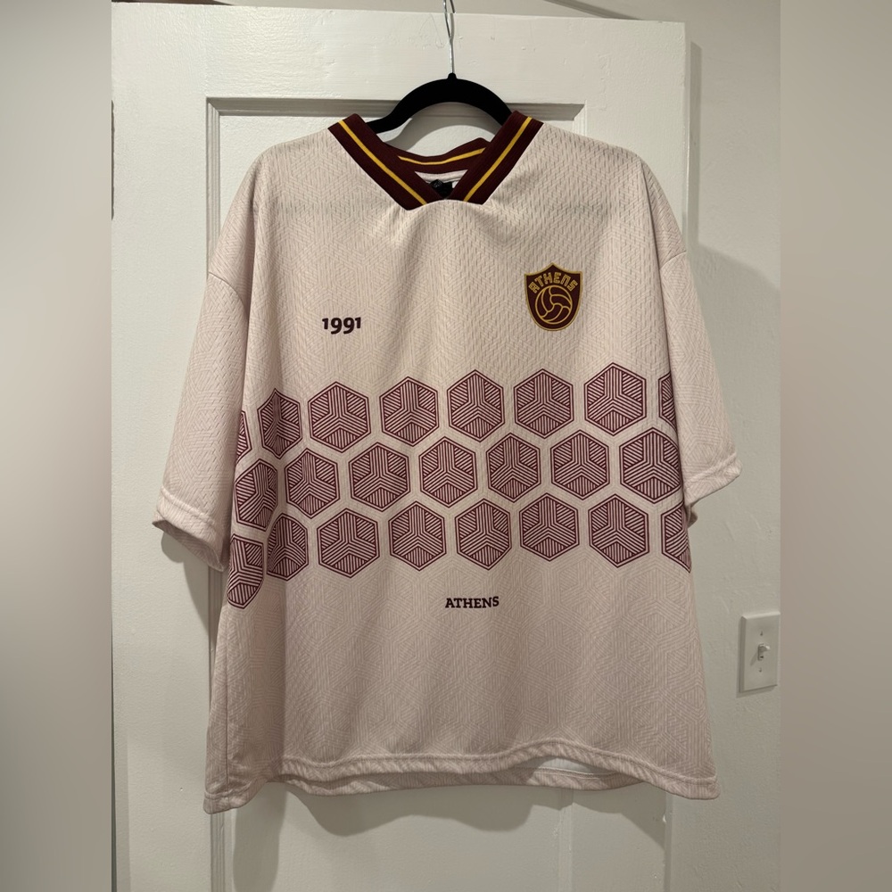 Pull&Bear Cream and Maroon Athens Jersey Size M